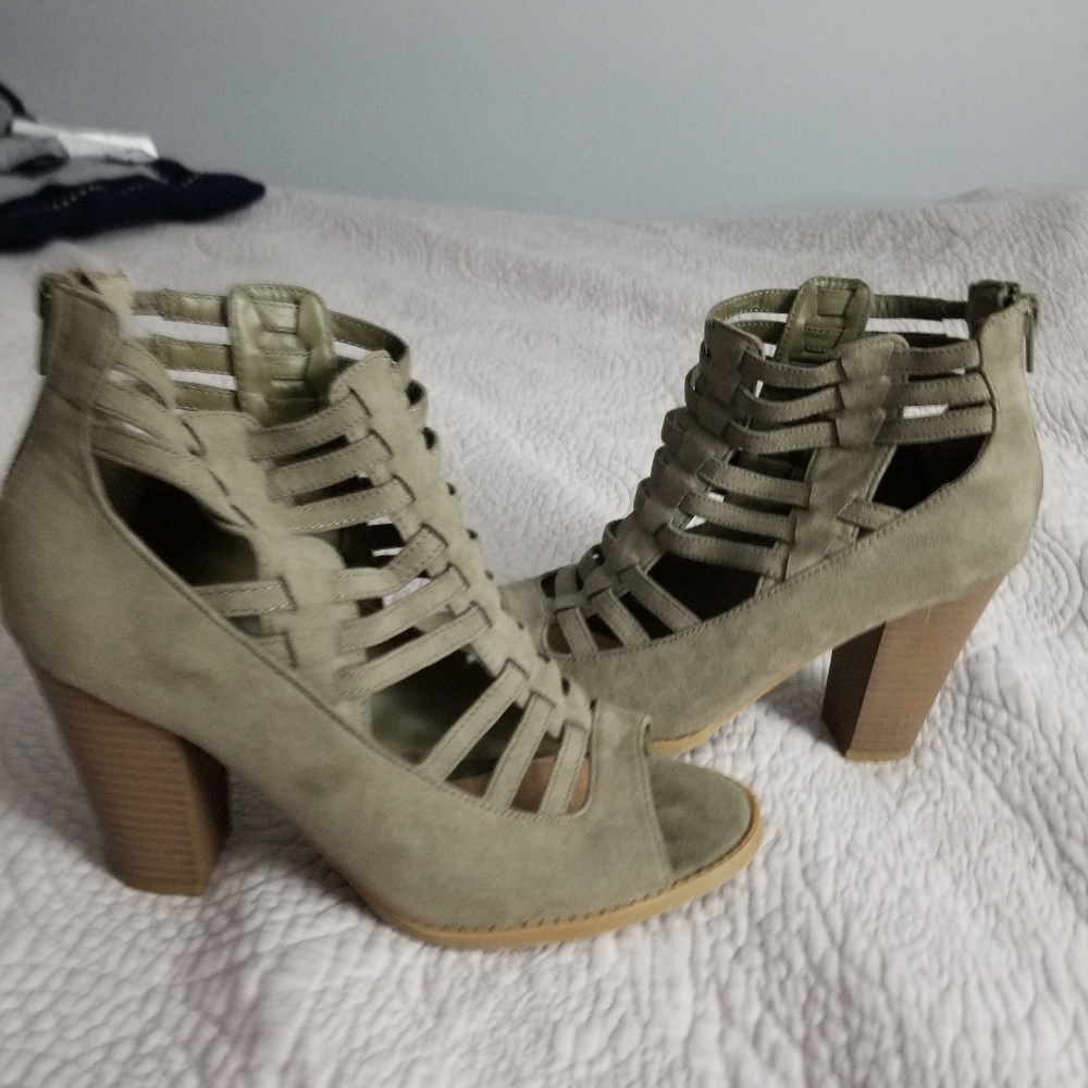 G by Guess olive green heels